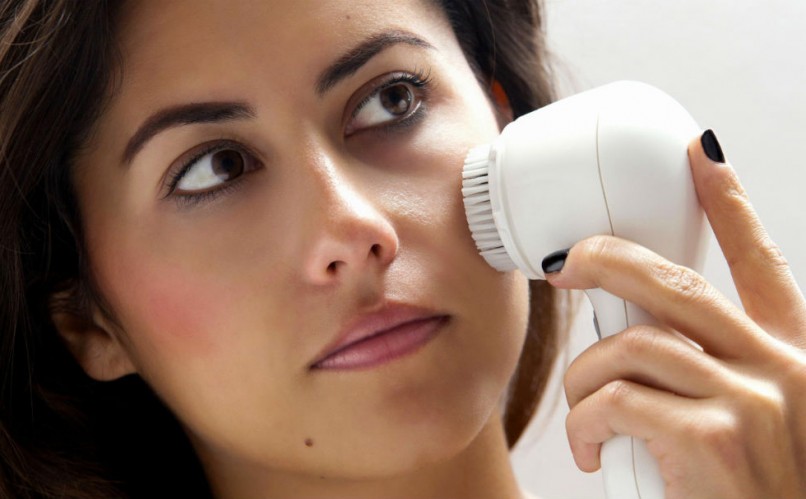 Nettoyer son épiderme en profondeur pour une peau éclatante